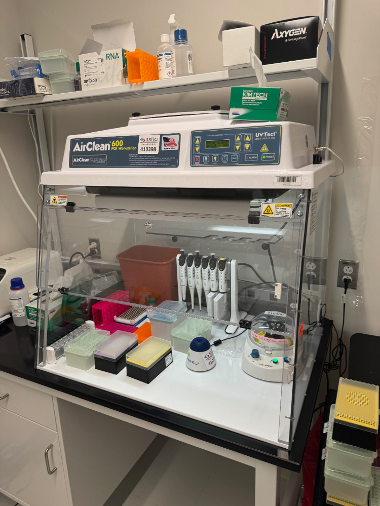 Image of AirClean 600 PCR Workstation